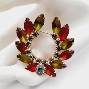 Vintage Fall Colored Rhinestones Open Wreath Brooch Gold Plated 1960s